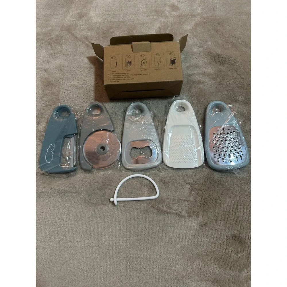 NEW 5 Piece Kitchen‎ Gadget Set w/ Locking Ring Peeler Grater Pizza Cutter